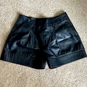 Black Leather shorts. Size L.